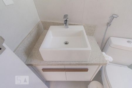 Casa à venda com 195m², 4 quartos e 2 vagas Casa à venda com 195m², 4 quartos e 2 vagasBanheiro Quarto 3