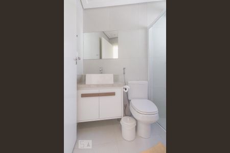 Casa à venda com 195m², 4 quartos e 2 vagas Casa à venda com 195m², 4 quartos e 2 vagasBanheiro Quarto 3