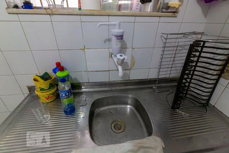 Casa à venda com 99m², 3 quartos e sem vaga Casa à venda com 99m², 3 quartos e sem vagaCozinha