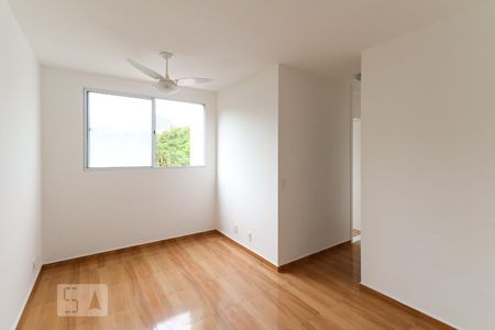 Sala de apartamento para alugar com 2 quartos, 52m² em Vargem Pequena, Rio de Janeiro