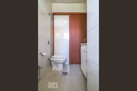 Banheiro de casa à venda com 2 quartos, 75m² em João Pinheiro, Belo Horizonte