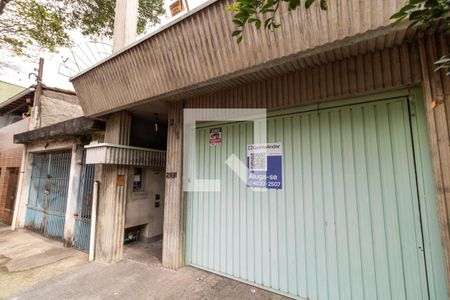 Casa para alugar com 250m², 3 quartos e 3 vagasFachada