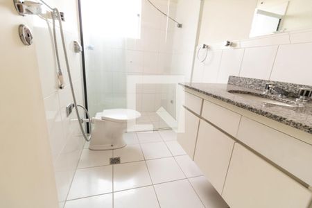 Casa para alugar com 250m², 3 quartos e 3 vagasBanheiro