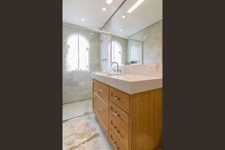 Apartamento à venda com 112m², 2 quartos e 1 vagaBanheiro Suite 1