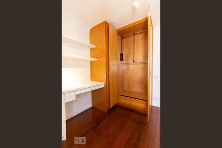 Apartamento para alugar com 101m², 3 quartos e 1 vagaQuarto 2