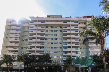 Apartamento para alugar com 70m², 2 quartos e 1 vaga Apartamento para alugar com 70m², 2 quartos e 1 vagaFachada