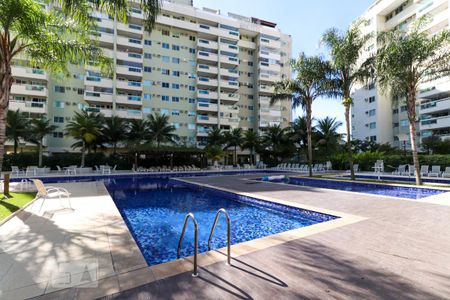 Apartamento para alugar com 70m², 2 quartos e 1 vaga Apartamento para alugar com 70m², 2 quartos e 1 vagaÁrea comum - Piscina