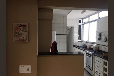 Apartamento à venda com 104m², 2 quartos e 2 vagasCozinha