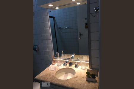 Apartamento à venda com 104m², 2 quartos e 2 vagasBanheiro