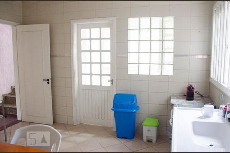 Casa para alugar com 200m², 5 quartos e 4 vagas Casa para alugar com 200m², 5 quartos e 4 vagasCozinha
