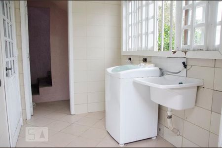Casa para alugar com 200m², 5 quartos e 4 vagas Casa para alugar com 200m², 5 quartos e 4 vagasÁrea de serviço