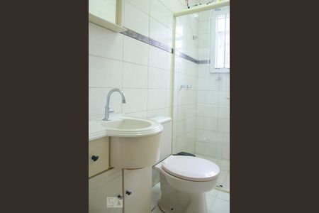 Banheiro social 1 de casa para alugar com 5 quartos, 200m² em São José, Canoas