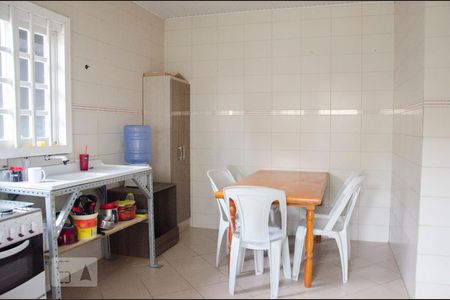 Casa para alugar com 200m², 5 quartos e 4 vagas Casa para alugar com 200m², 5 quartos e 4 vagasCozinha