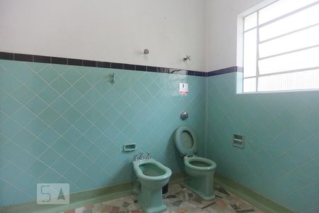Banheiro de casa à venda com 3 quartos, 200m² em Jardim Leonor, Campinas