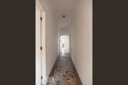 Casa à venda com 200m², 3 quartos e 4 vagasCorredor