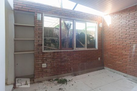 Casa à venda com 200m², 3 quartos e 4 vagasCasa do fundo - sala