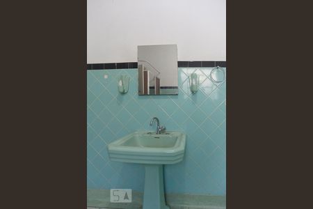 Banheiro de casa à venda com 3 quartos, 200m² em Jardim Leonor, Campinas