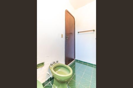 Casa para alugar com 530m², 5 quartos e 5 vagas Casa para alugar com 530m², 5 quartos e 5 vagasBanheiro Social