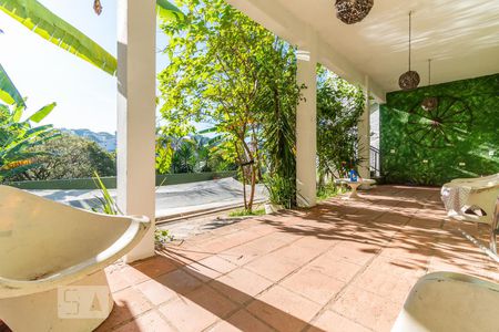 Casa para alugar com 530m², 5 quartos e 5 vagas Casa para alugar com 530m², 5 quartos e 5 vagasÁrea Piscina