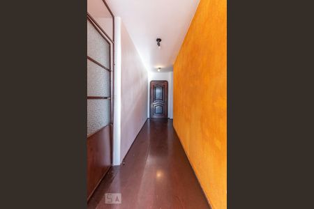 Corredor Entrada de casa para alugar com 5 quartos, 530m² em Sumaré, São Paulo
