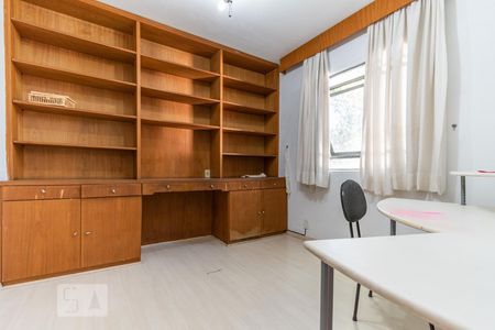 Casa para alugar com 530m², 5 quartos e 5 vagas Casa para alugar com 530m², 5 quartos e 5 vagasQuarto 1