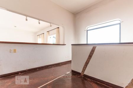 Casa para alugar com 530m², 5 quartos e 5 vagas Casa para alugar com 530m², 5 quartos e 5 vagasSalão