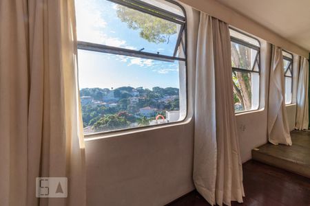 Sala 1 - Vista de casa para alugar com 5 quartos, 530m² em Sumaré, São Paulo