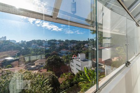 Casa para alugar com 530m², 5 quartos e 5 vagas Casa para alugar com 530m², 5 quartos e 5 vagasSuíte 1 - Varanda - Vista