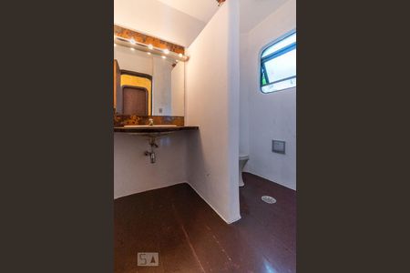 Casa para alugar com 530m², 5 quartos e 5 vagas Casa para alugar com 530m², 5 quartos e 5 vagasLavabo