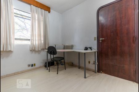 Casa para alugar com 530m², 5 quartos e 5 vagas Casa para alugar com 530m², 5 quartos e 5 vagasQuarto 1