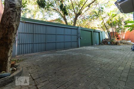 Casa para alugar com 530m², 5 quartos e 5 vagas Casa para alugar com 530m², 5 quartos e 5 vagasGaragem