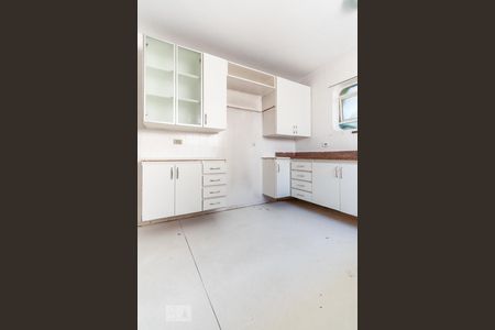 Casa para alugar com 530m², 5 quartos e 5 vagas Casa para alugar com 530m², 5 quartos e 5 vagasCozinha