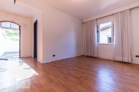 Casa para alugar com 530m², 5 quartos e 5 vagas Casa para alugar com 530m², 5 quartos e 5 vagasQuarto 2