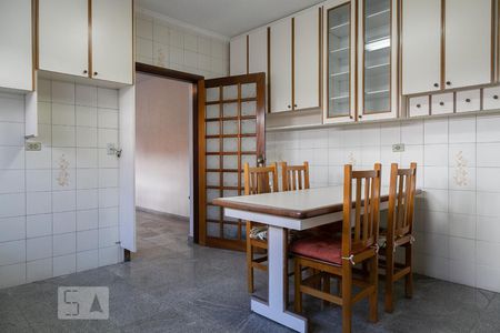 Casa à venda com 358m², 4 quartos e 4 vagasCozinha