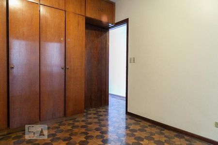 Casa à venda com 358m², 4 quartos e 4 vagasSuíte 3