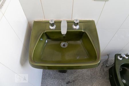 Casa à venda com 358m², 4 quartos e 4 vagasDetalhe do banheiro da suíte 3