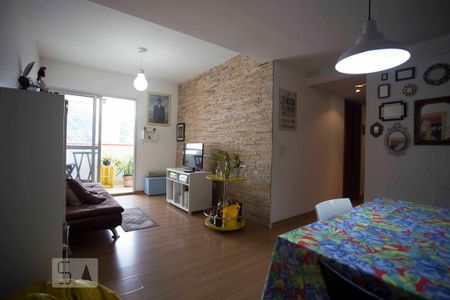 sala de apartamento para alugar com 2 quartos, 72m² em Icaraí, Niterói