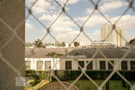 Vista sala de apartamento para alugar com 2 quartos, 47m² em Vila Antonieta, São Paulo