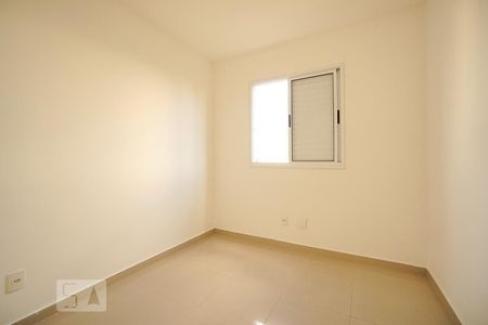 Quarto 1 de apartamento para alugar com 2 quartos, 47m² em Vila Antonieta, São Paulo