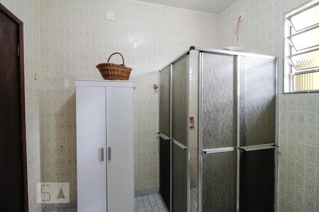 Banheiro de casa para alugar com 2 quartos, 150m² em Jardim das Flores, Osasco