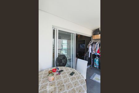 Varanda de kitnet/studio para alugar com 1 quarto, 35m² em Consolação, São Paulo