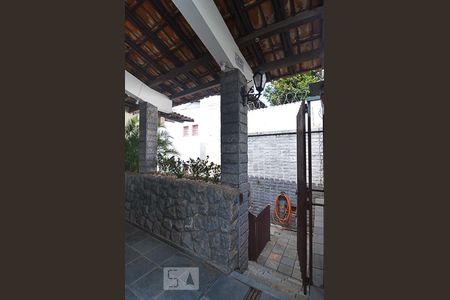 Casa para alugar com 450m², 7 quartos e 3 vagasEntrada Lateral casa