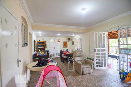 Casa para alugar com 450m², 7 quartos e 3 vagasSala