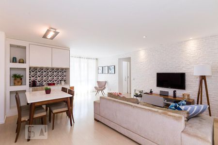 Sala de Apartamento com 2 quartos, 94m² Botafogo