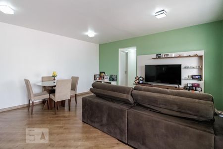 Apartamento para alugar com 77m², 2 quartos e 1 vagaSala