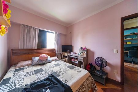 Apartamento à venda com 130m², 3 quartos e 2 vagas Apartamento à venda com 130m², 3 quartos e 2 vagasQuarto 2