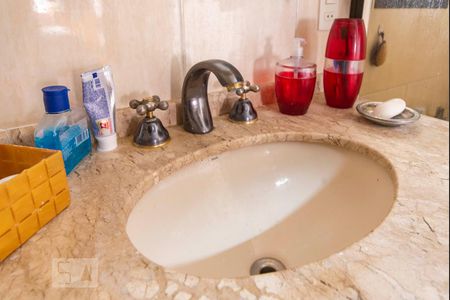 Apartamento à venda com 130m², 3 quartos e 2 vagas Apartamento à venda com 130m², 3 quartos e 2 vagasPia