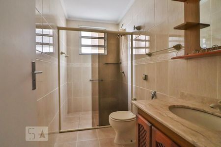 Banheiro de apartamento para alugar com 1 quarto, 57m² em Pinheiros, São Paulo