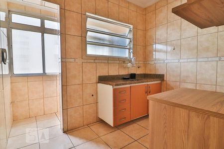 Cozinha de apartamento para alugar com 1 quarto, 57m² em Pinheiros, São Paulo