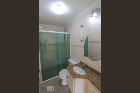 Banheiro de apartamento para alugar com 3 quartos, 104m² em Vila São Vicente, São Paulo